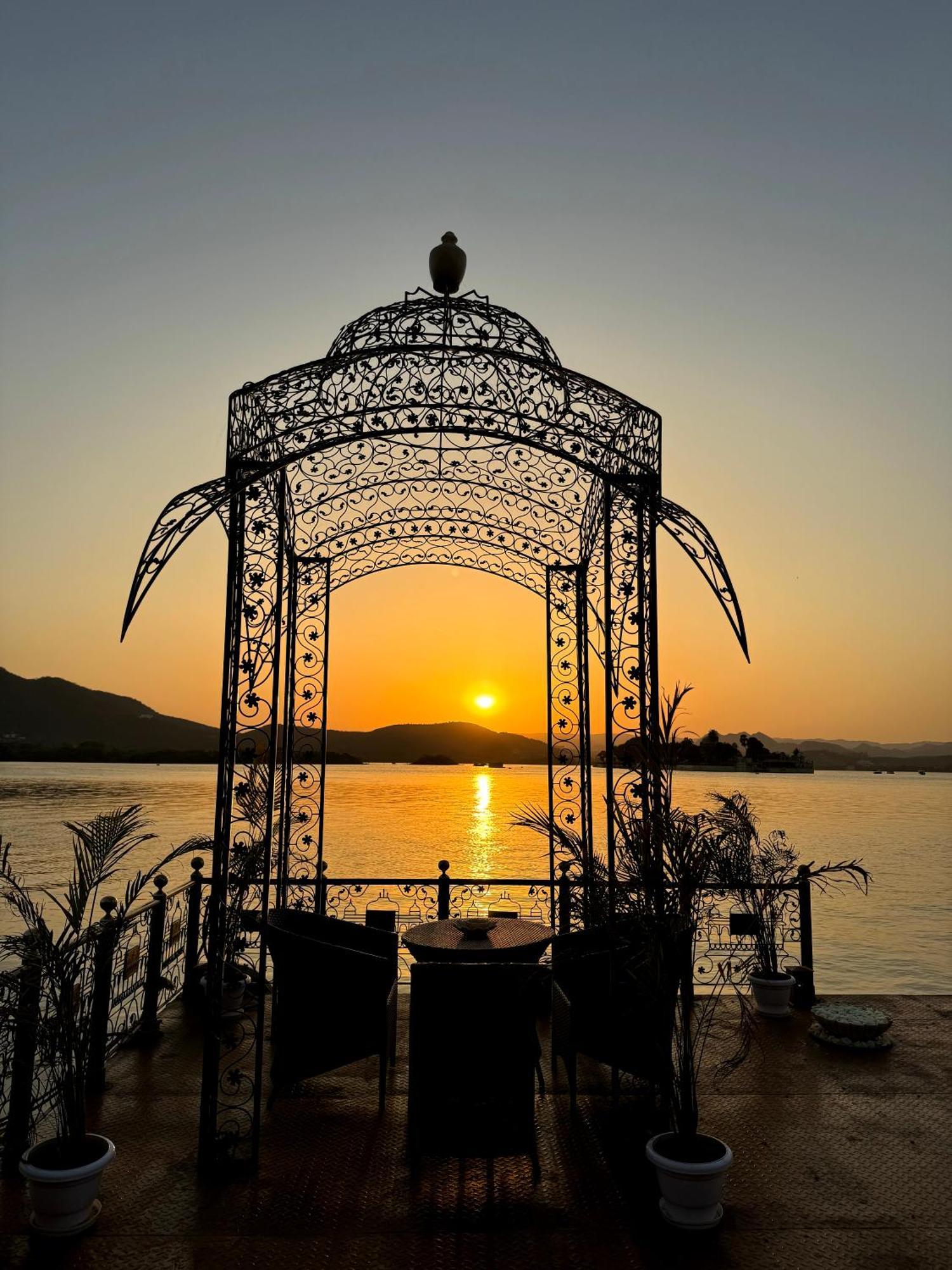 Udai Kothi Hotel Udaipur Exterior photo