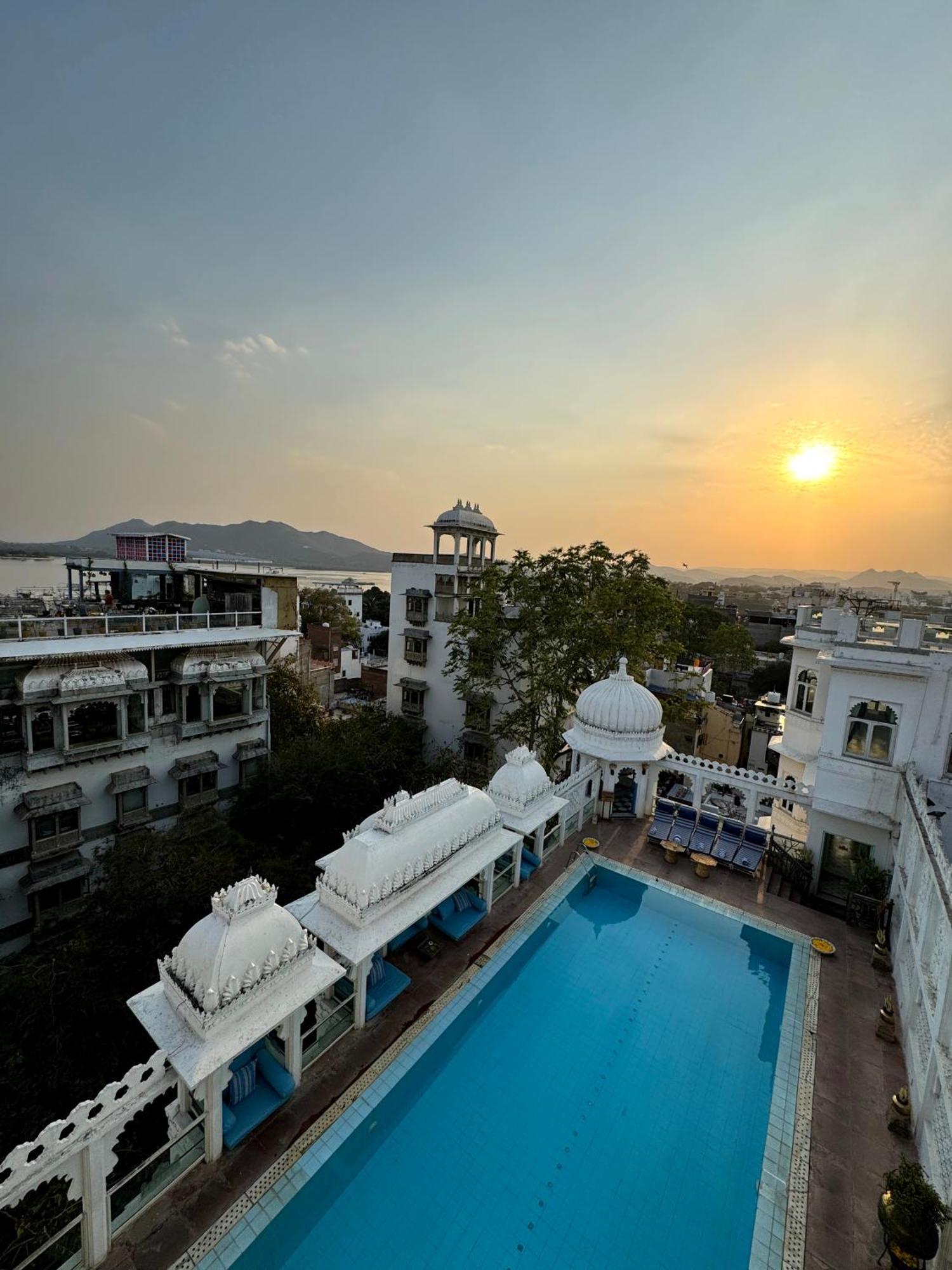 Udai Kothi Hotel Udaipur Exterior photo