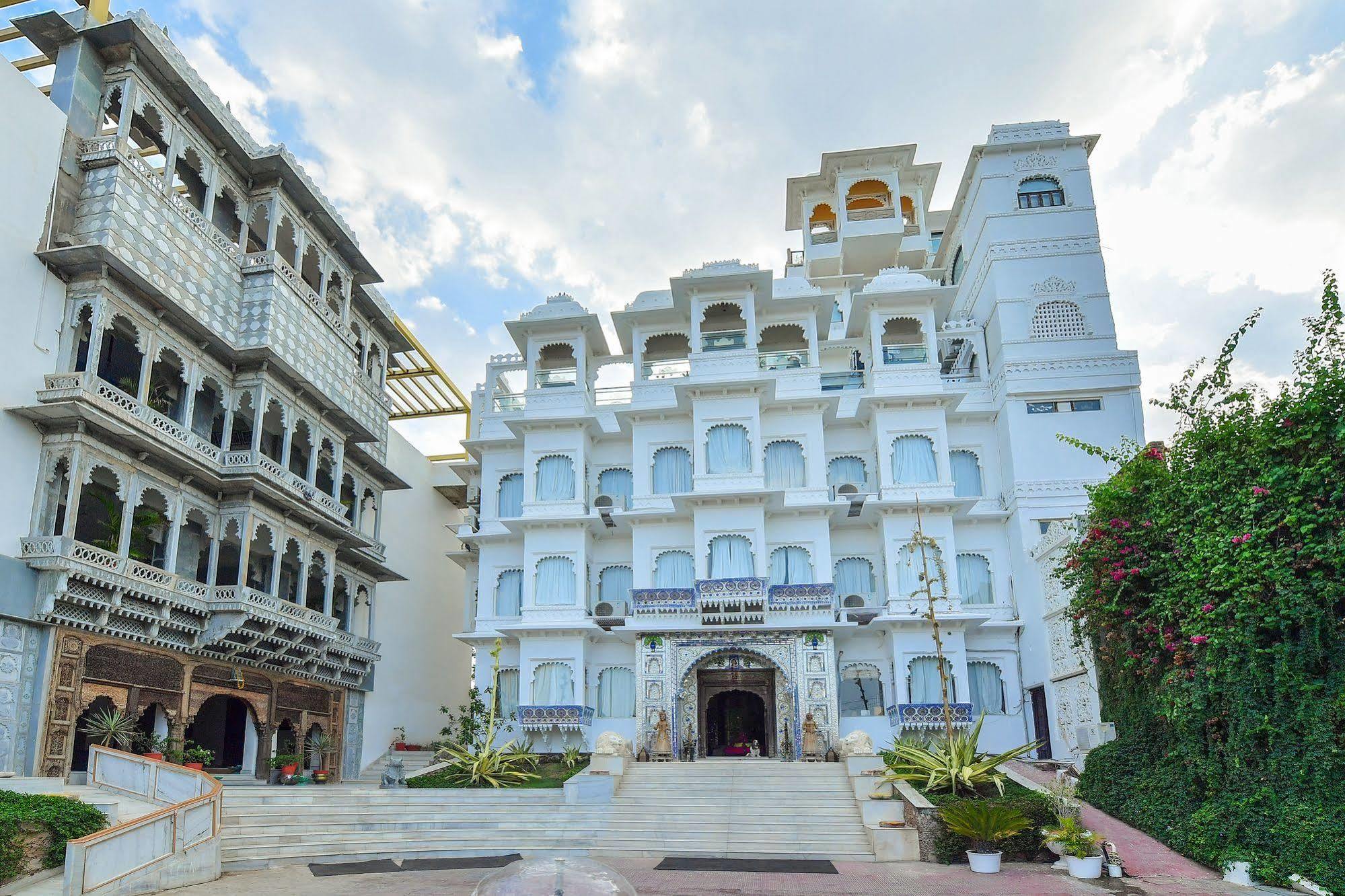 Udai Kothi Hotel Udaipur Exterior photo